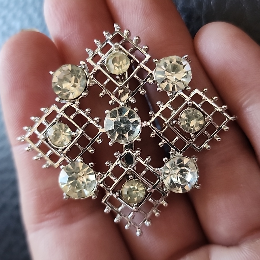 Vtg Brooch